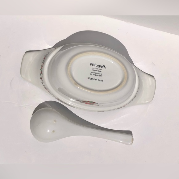 PFALZGRAFF HOLIDAY GRAVY SERVER W/LADLE & METAL STAND CHRISTMAS FINISH GLOSSY 45 - Picture 8 of 9